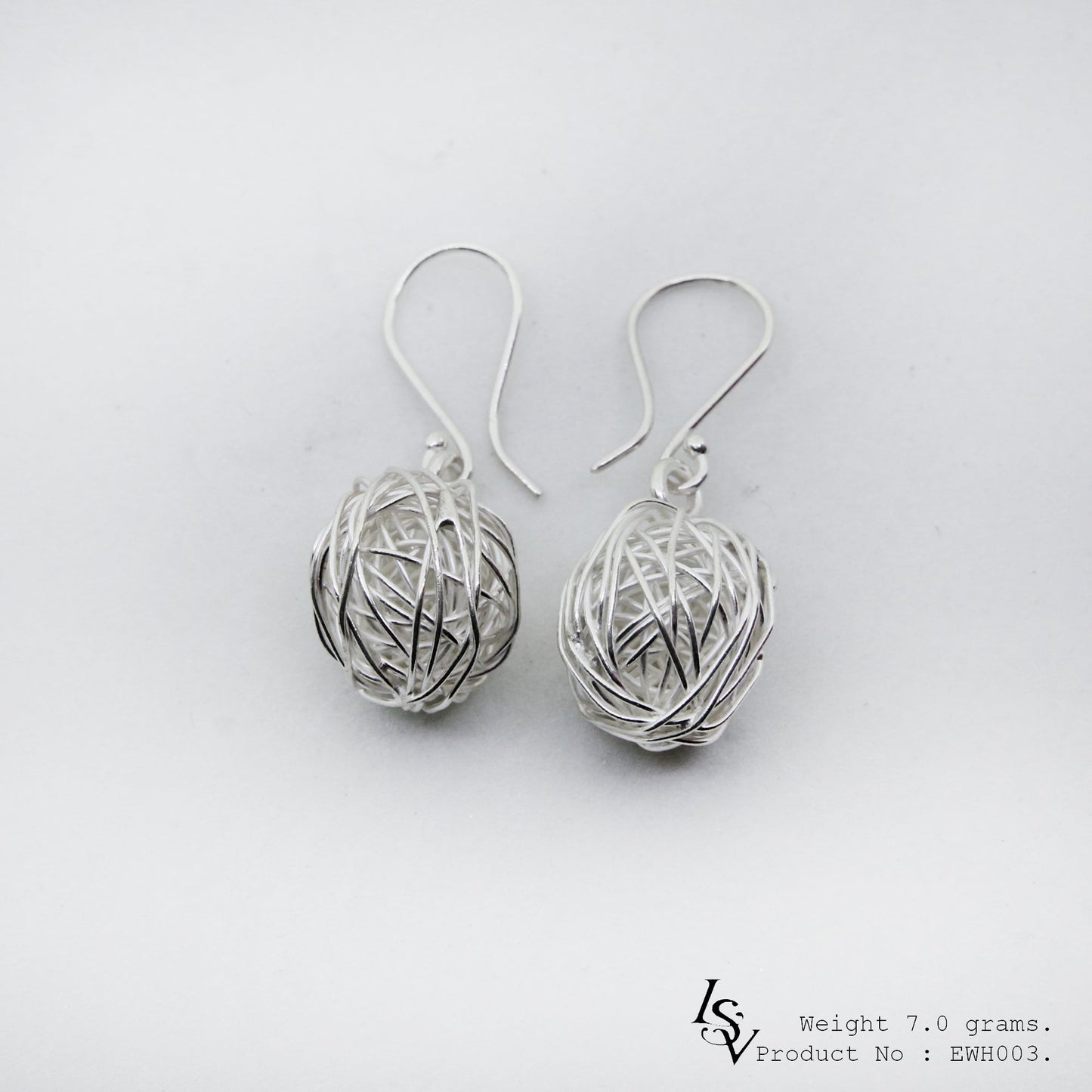 Pure 98% silver artistry! Discover our white bird's nest silver earrings.