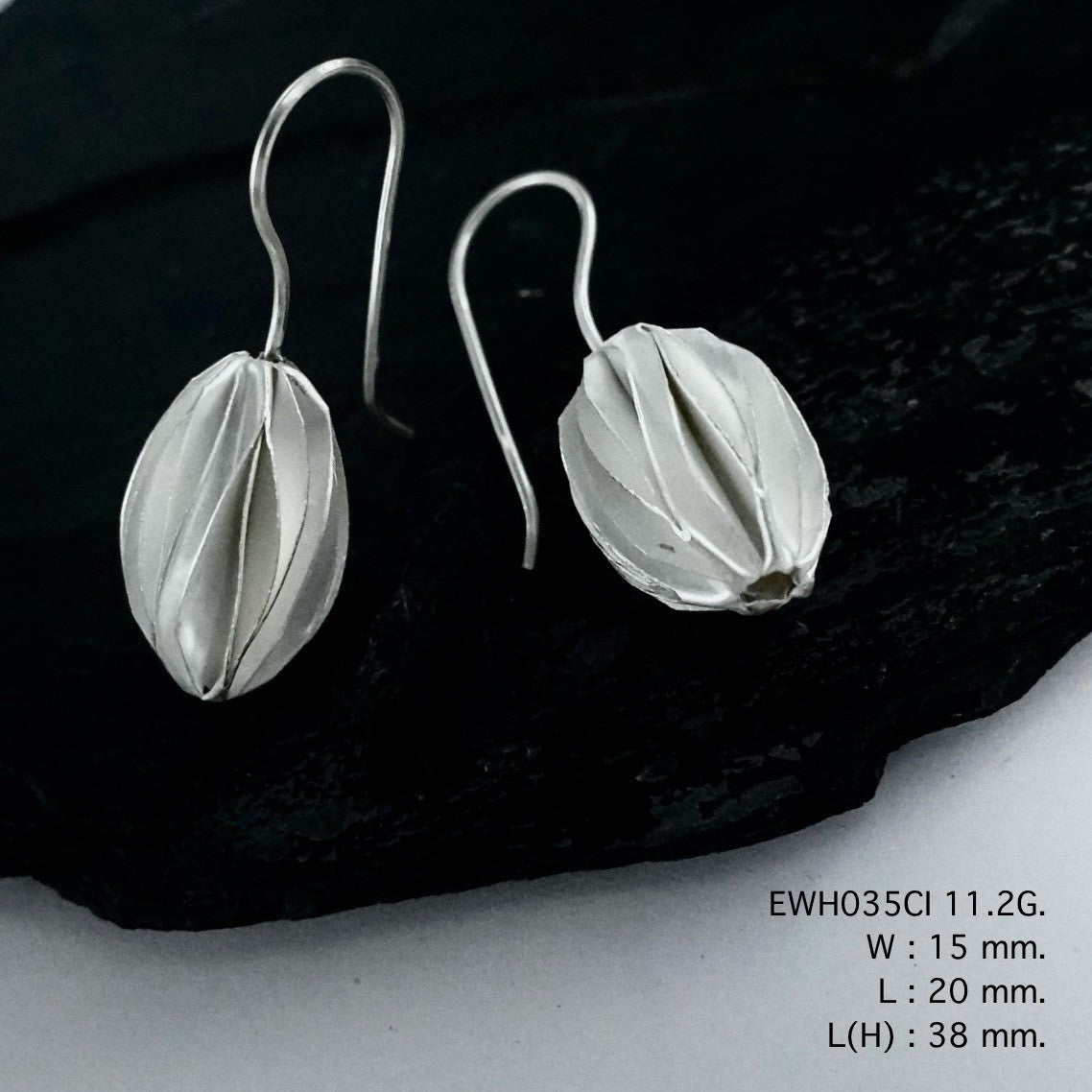 Nature meets luxury! Shop our 98% pure bird's nest silver earrings.