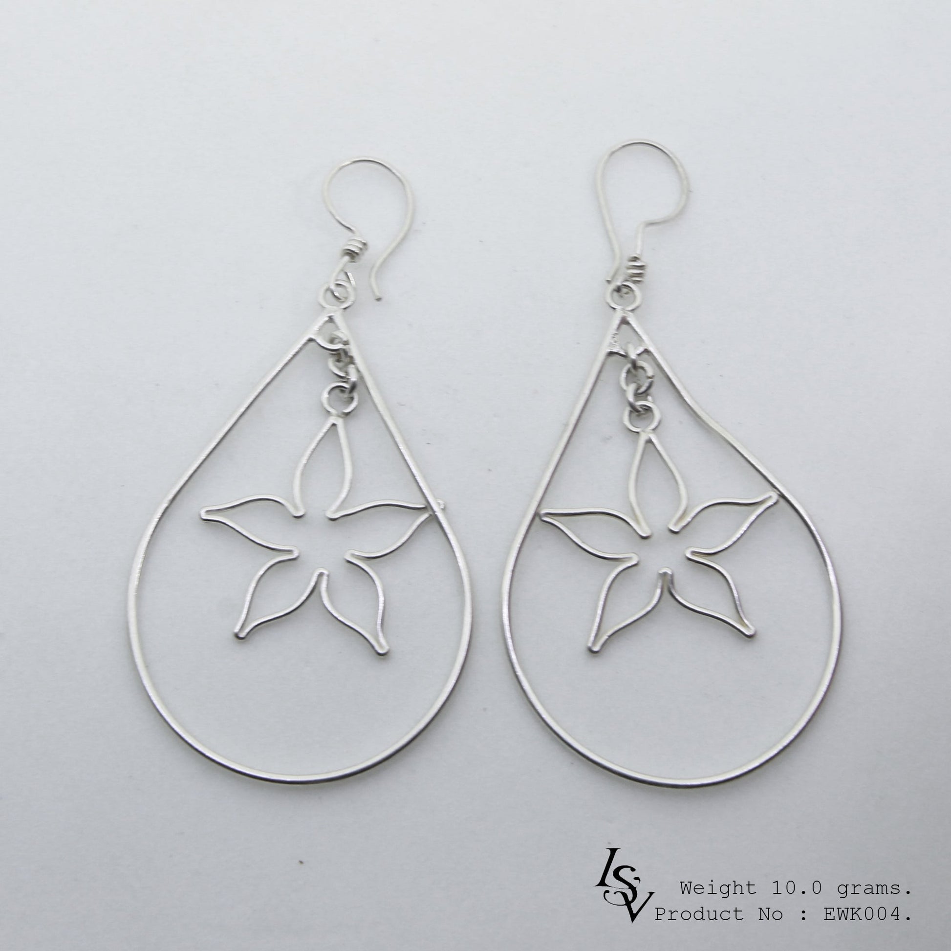 Better than 925! Experience high-purity white line silver earrings.