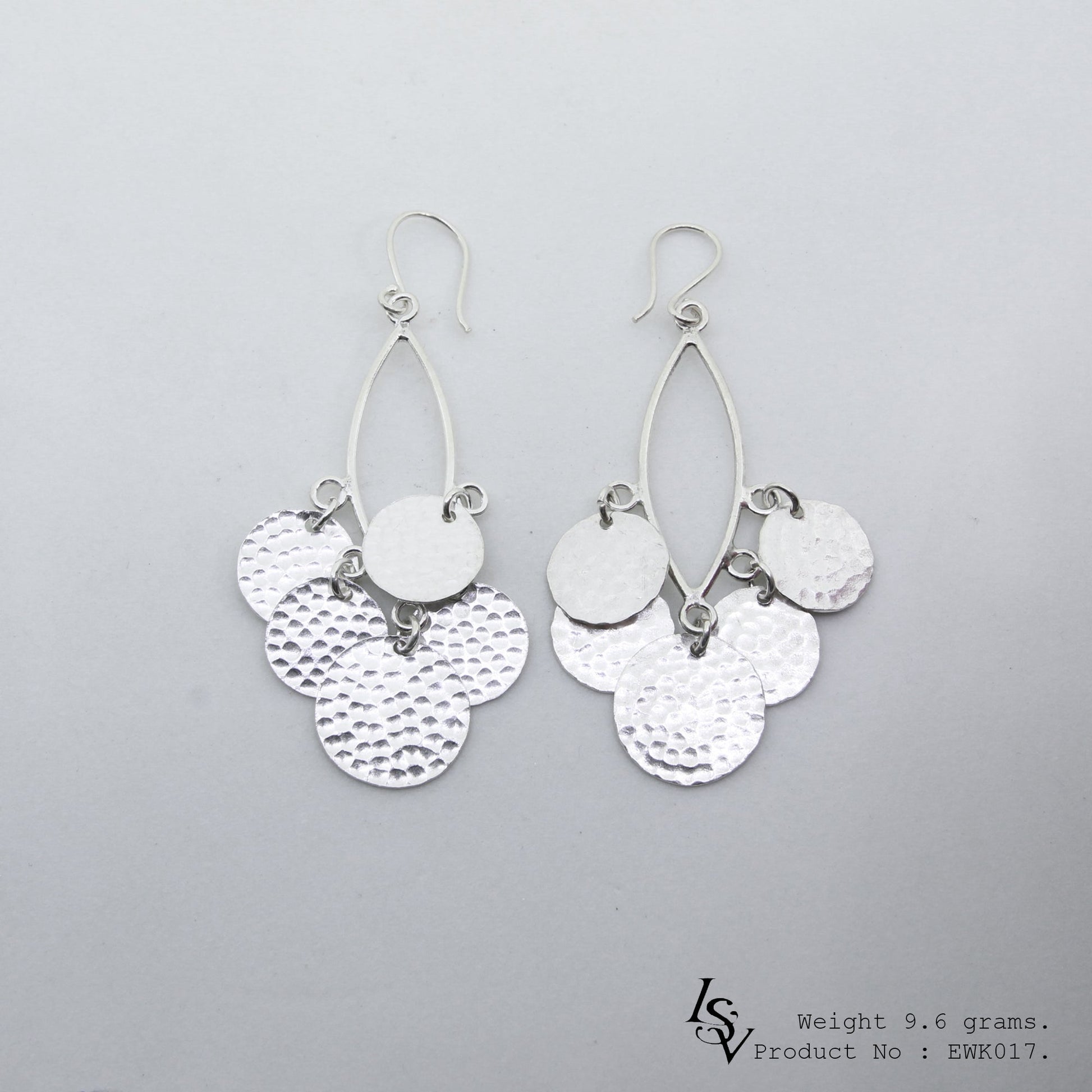 Handcrafted luxury! Grab these 98% pure white line silver earrings.