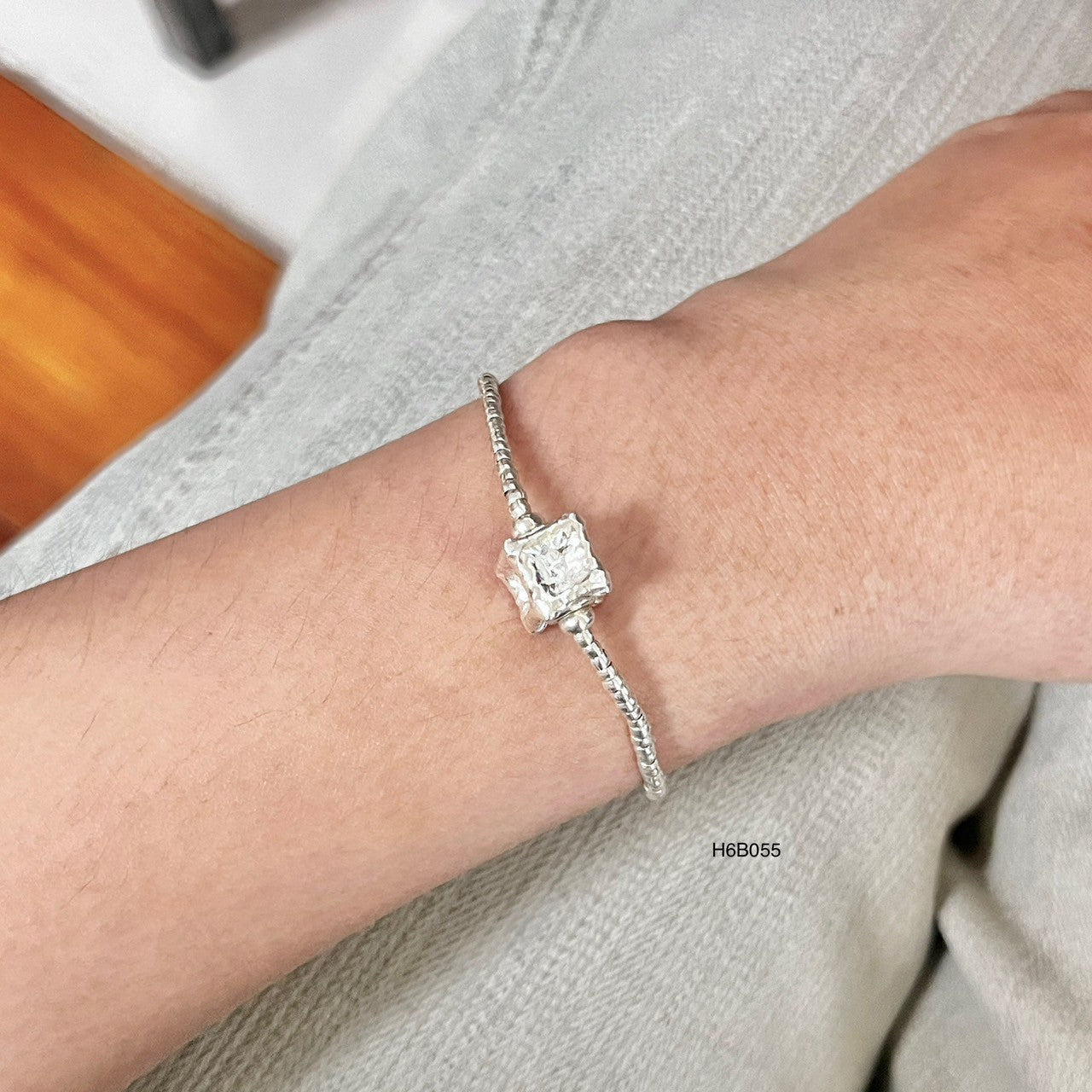 High-Purity 98% Silver Bracelet - Hand-Hammered Artisan Cuff