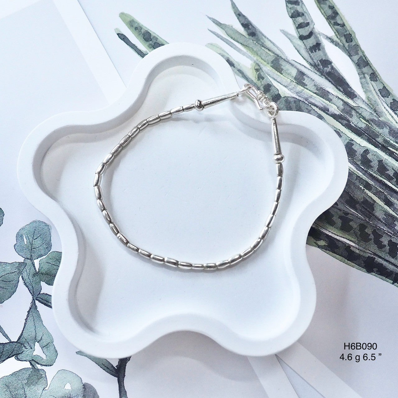 Hand-Forged 98% Pure Silver Bracelet - Timeless Design