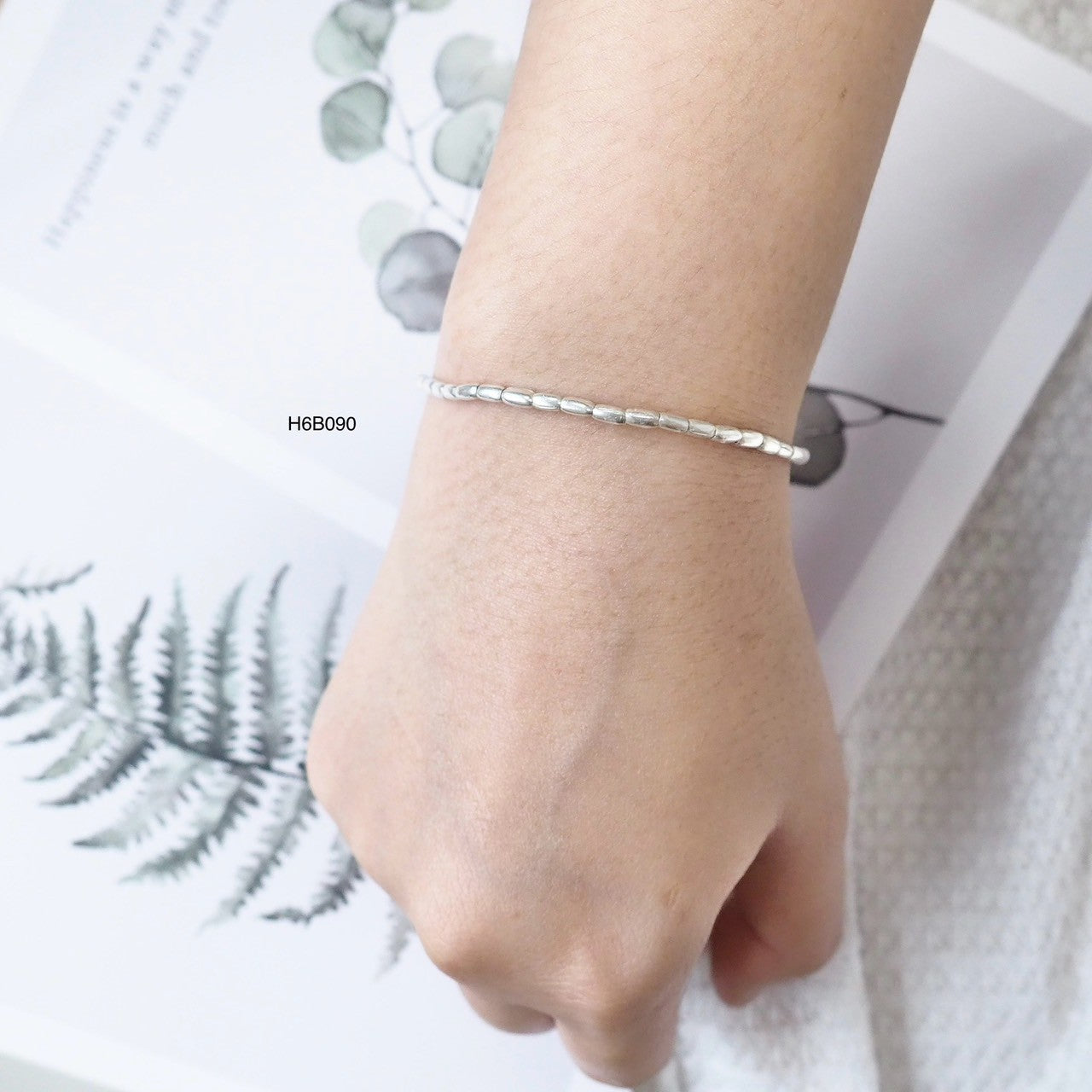 Hand-Forged 98% Pure Silver Bracelet - Timeless Design