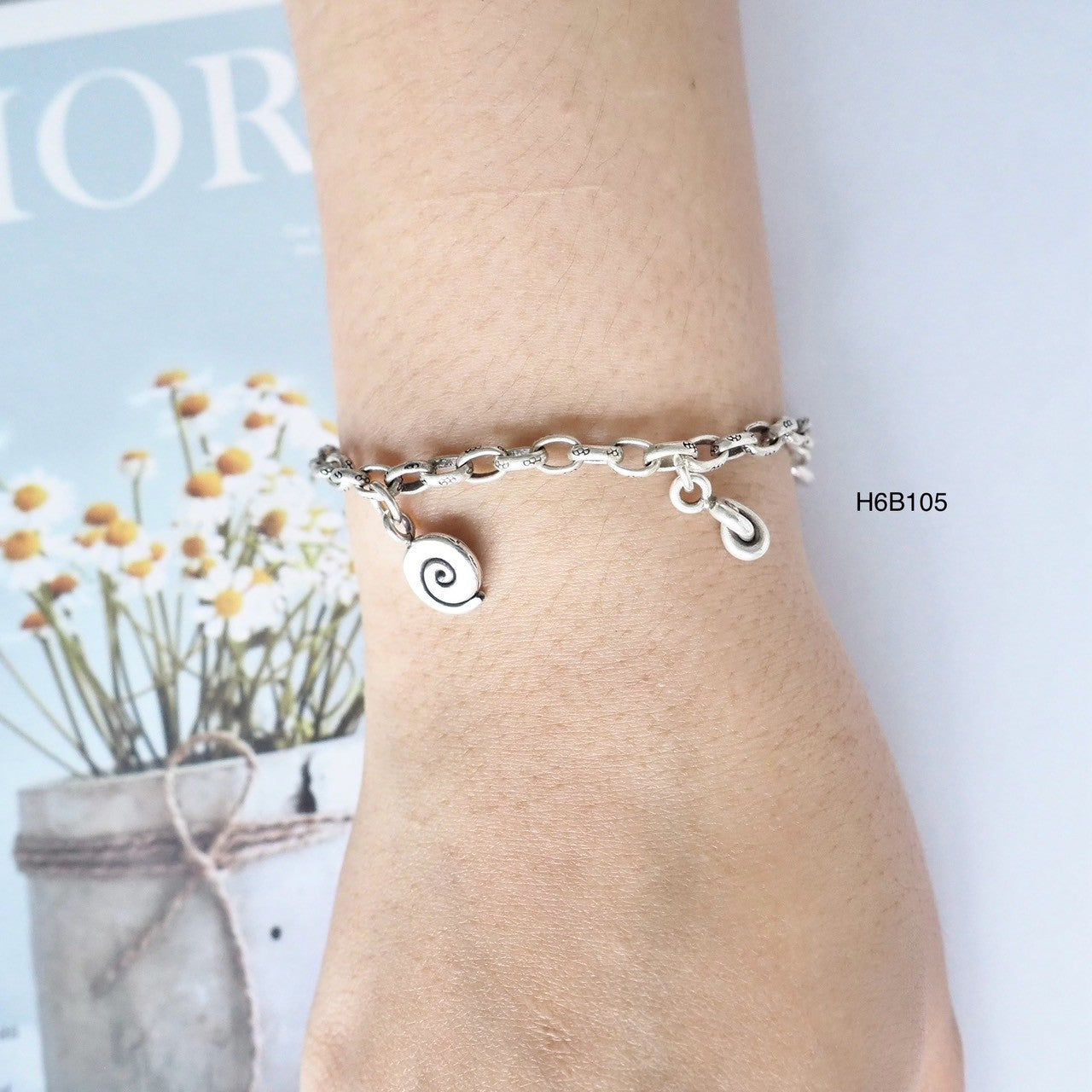 More silver, more shine. Get the 98% silver bracelet now.