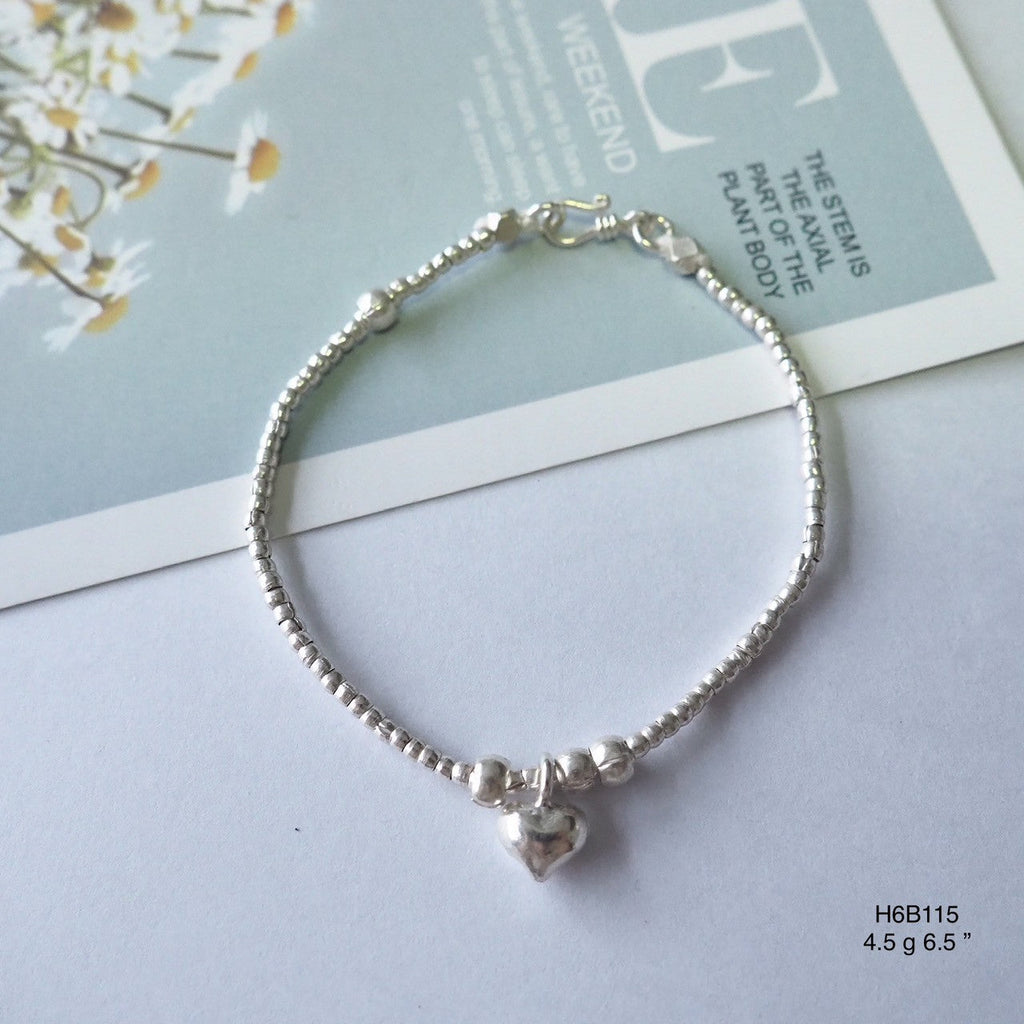 One click to change your style: the 98% silver bracelet.