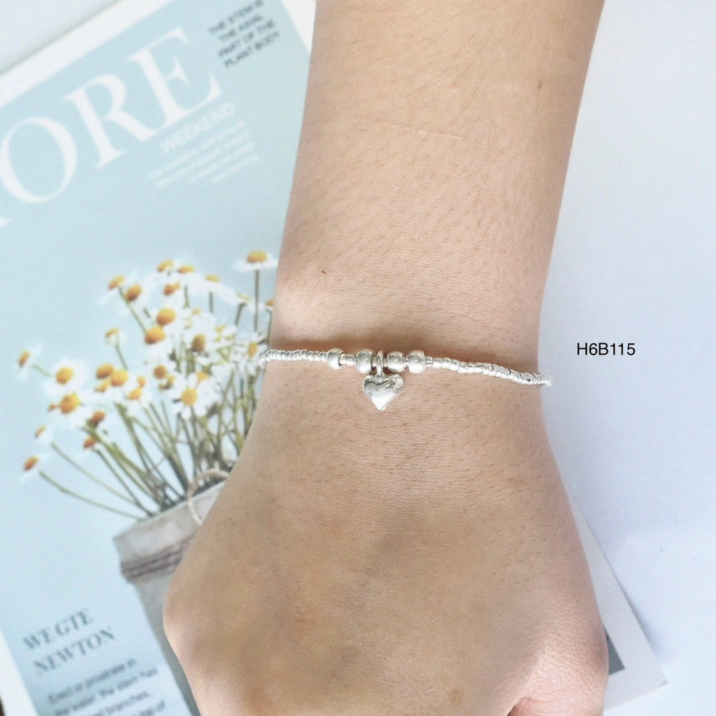 One click to change your style: the 98% silver bracelet.