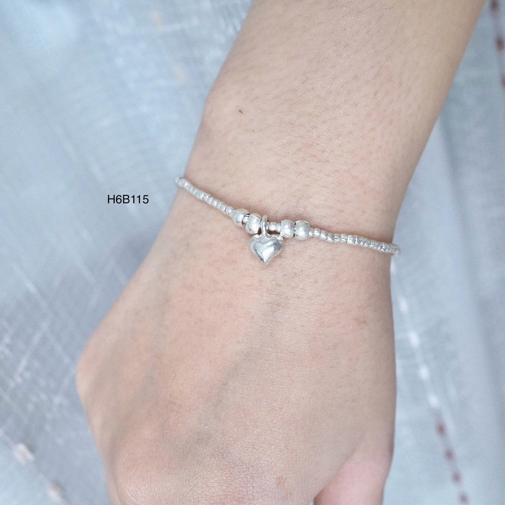 One click to change your style: the 98% silver bracelet.