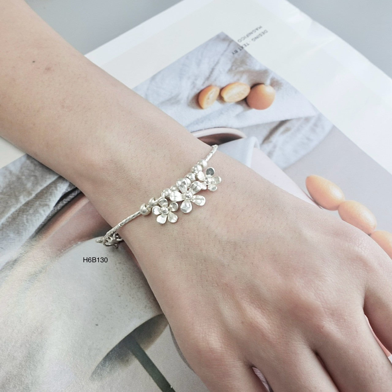 The gift they’ll never want to take off: this silver bracelet.