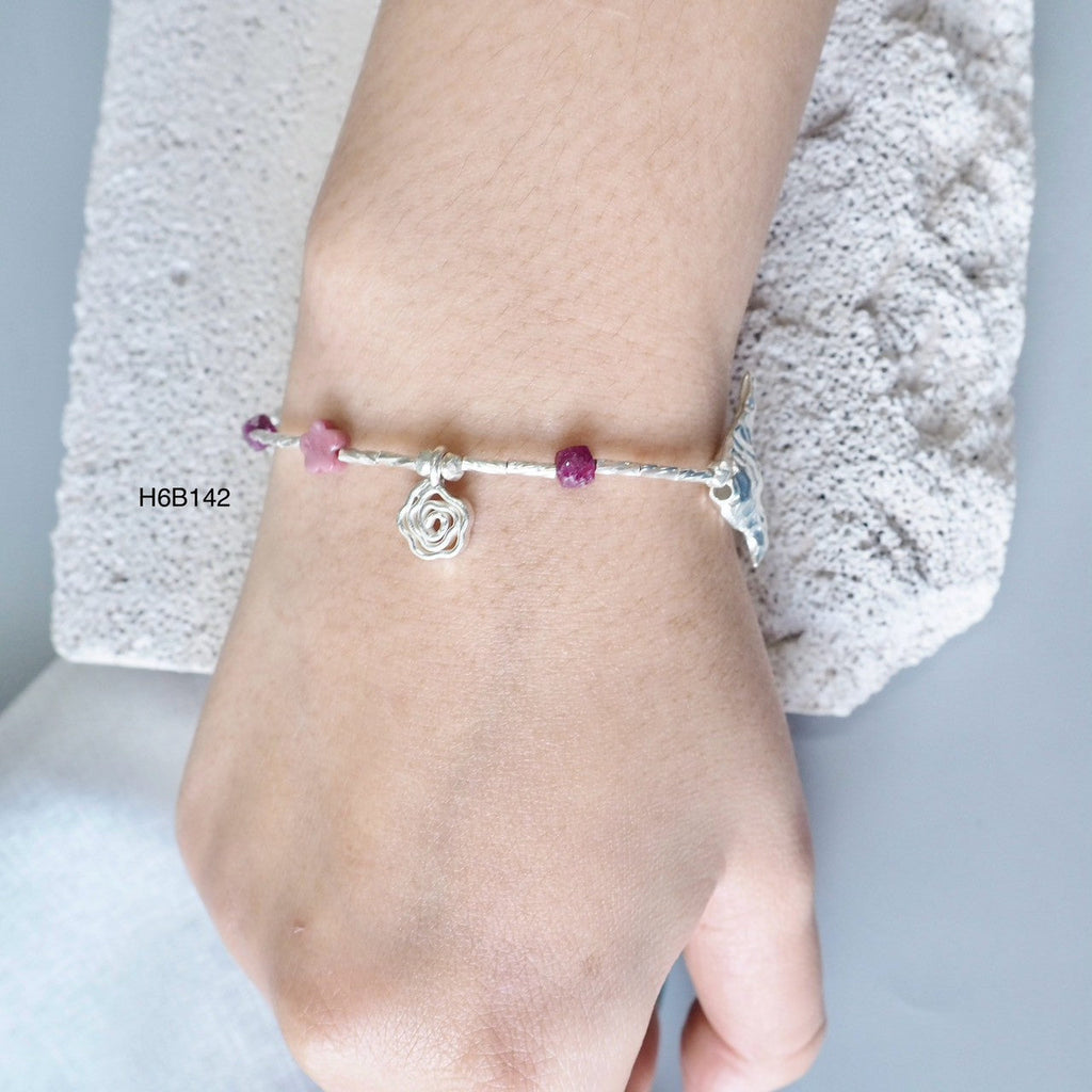 The ultimate silver bracelet has arrived.