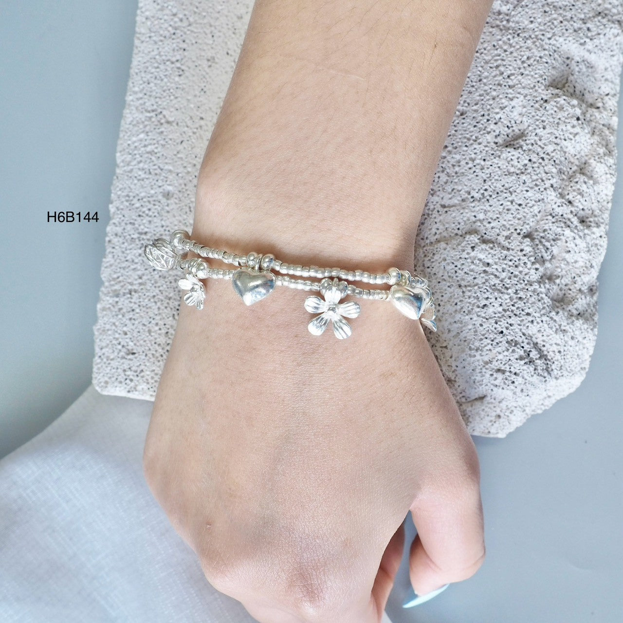 Shine brighter in this silver bracelet.