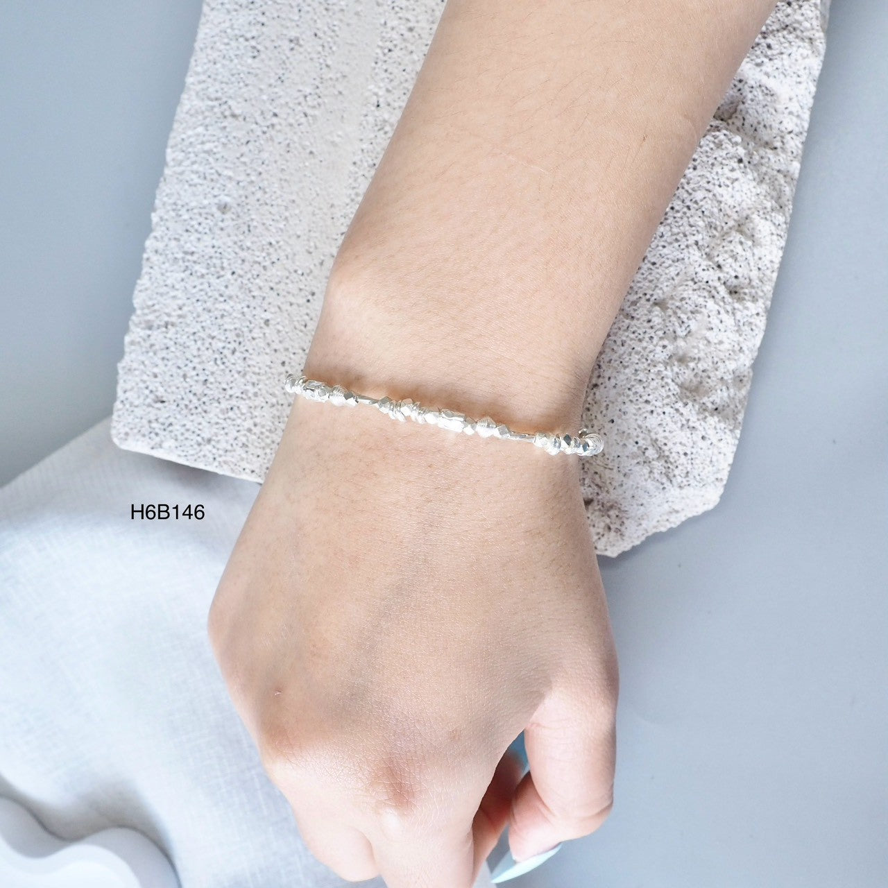 Obsessed with this 98% silver bracelet.