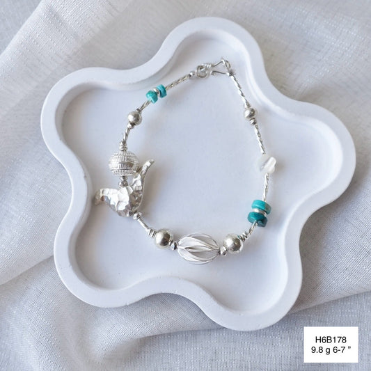 Masterfully crafted in Thailand—your new favorite silver bracelet.