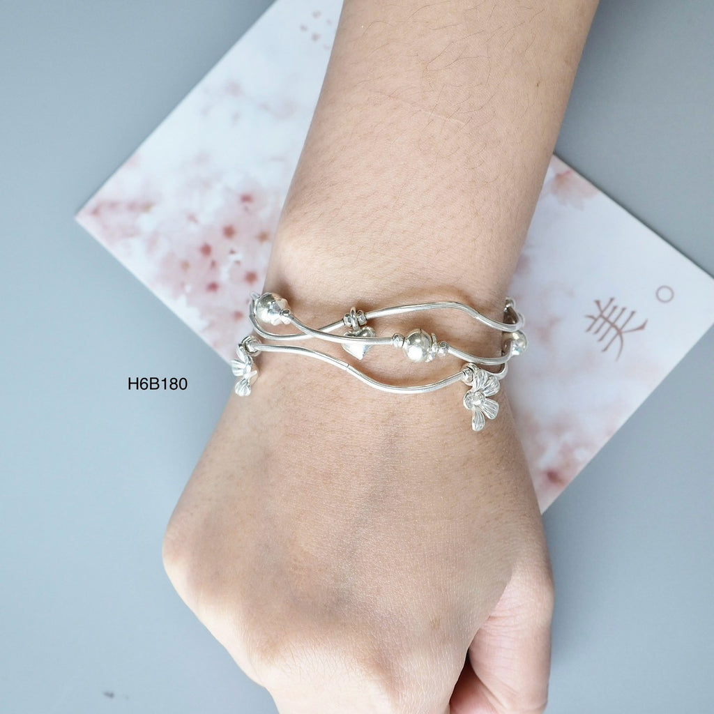 98% pure Thai silver. More than a bracelet, it’s wearable art.