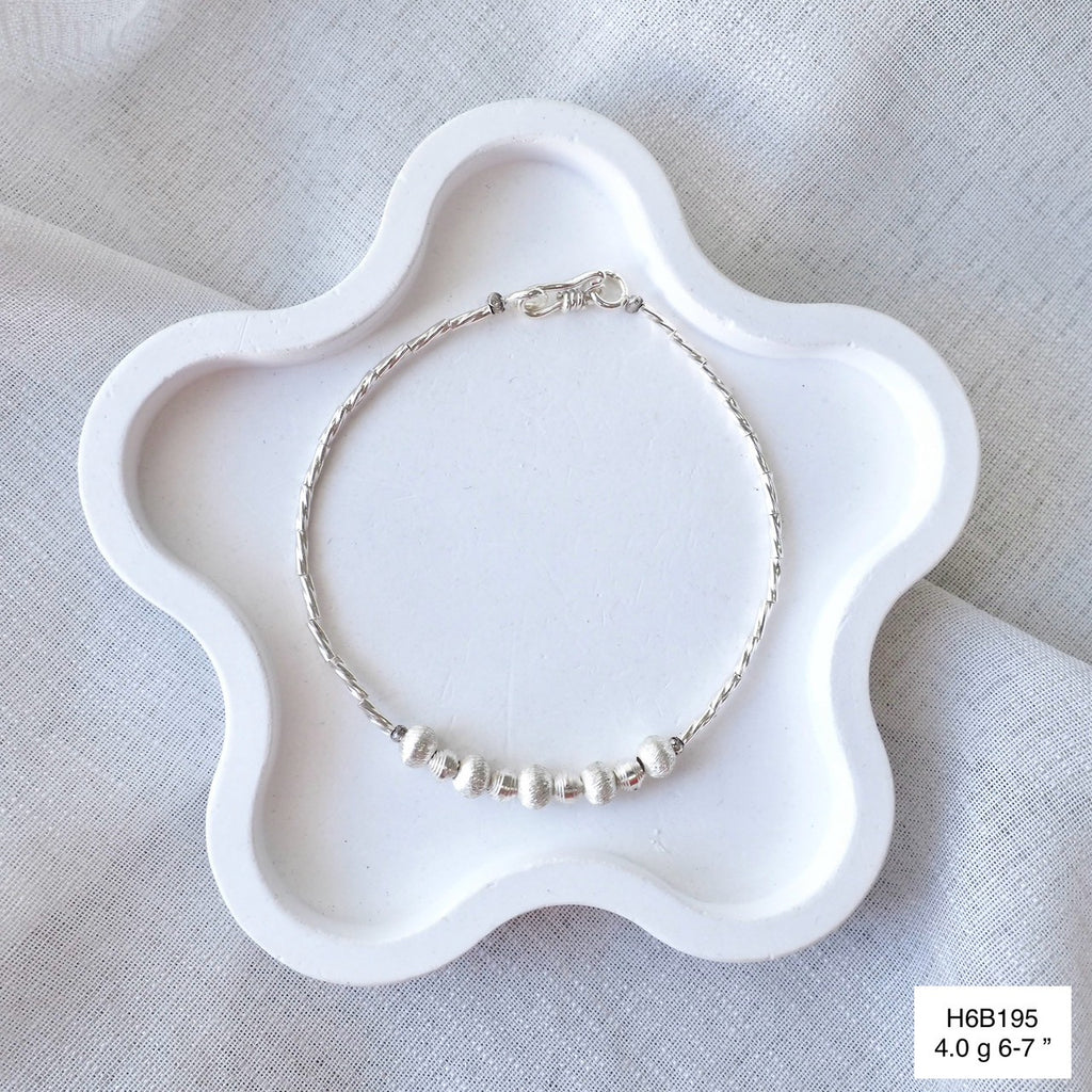 Unmatched purity. Unmatched style. Your dream silver bracelet is here.