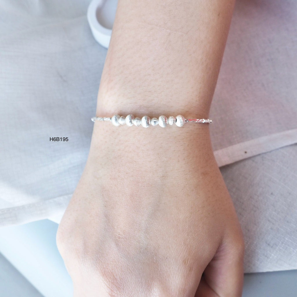 Unmatched purity. Unmatched style. Your dream silver bracelet is here.