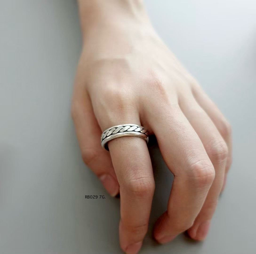 Crafted by hilltribe hands. Silver ring. handmade silver jewelry Thailand