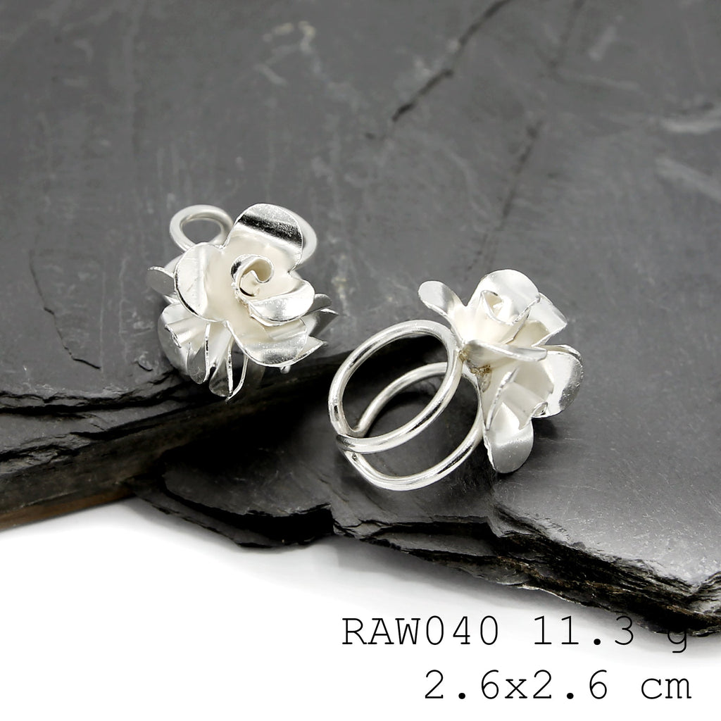 Love this bespoke silver ring.