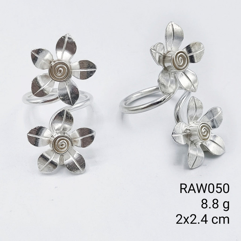 Adorn your hand with this elegant silver ring.