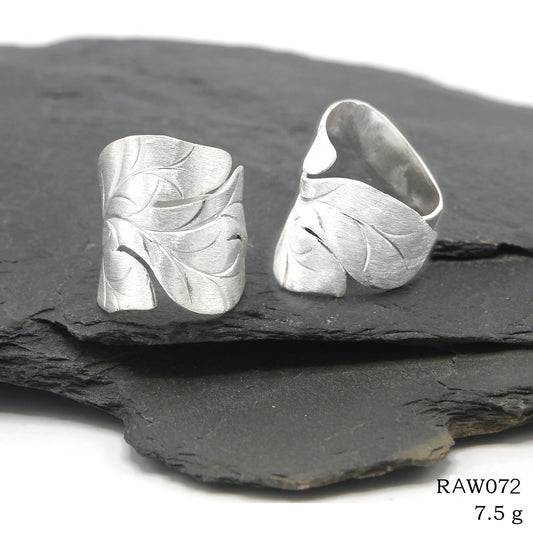 A little slice of nature. Silver ring.