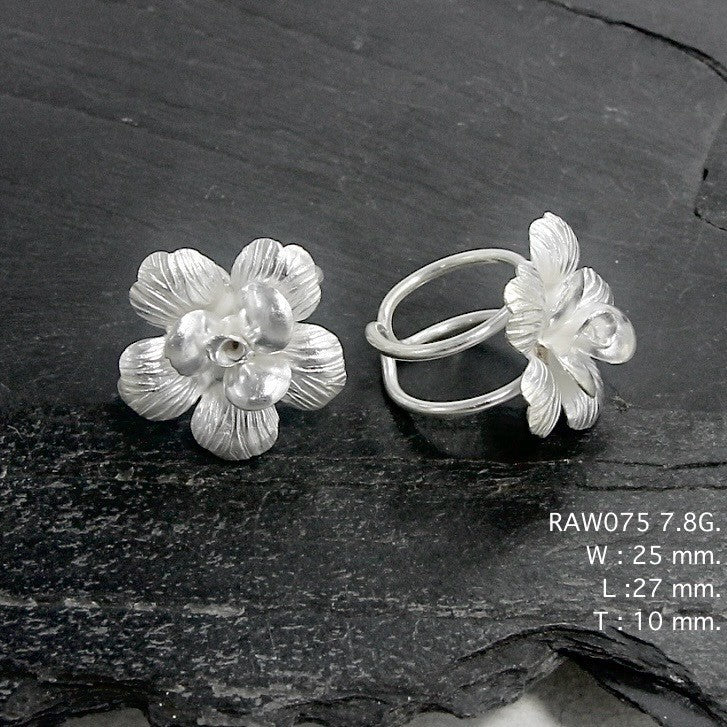 Wear a garden. Exquisite silver ring.