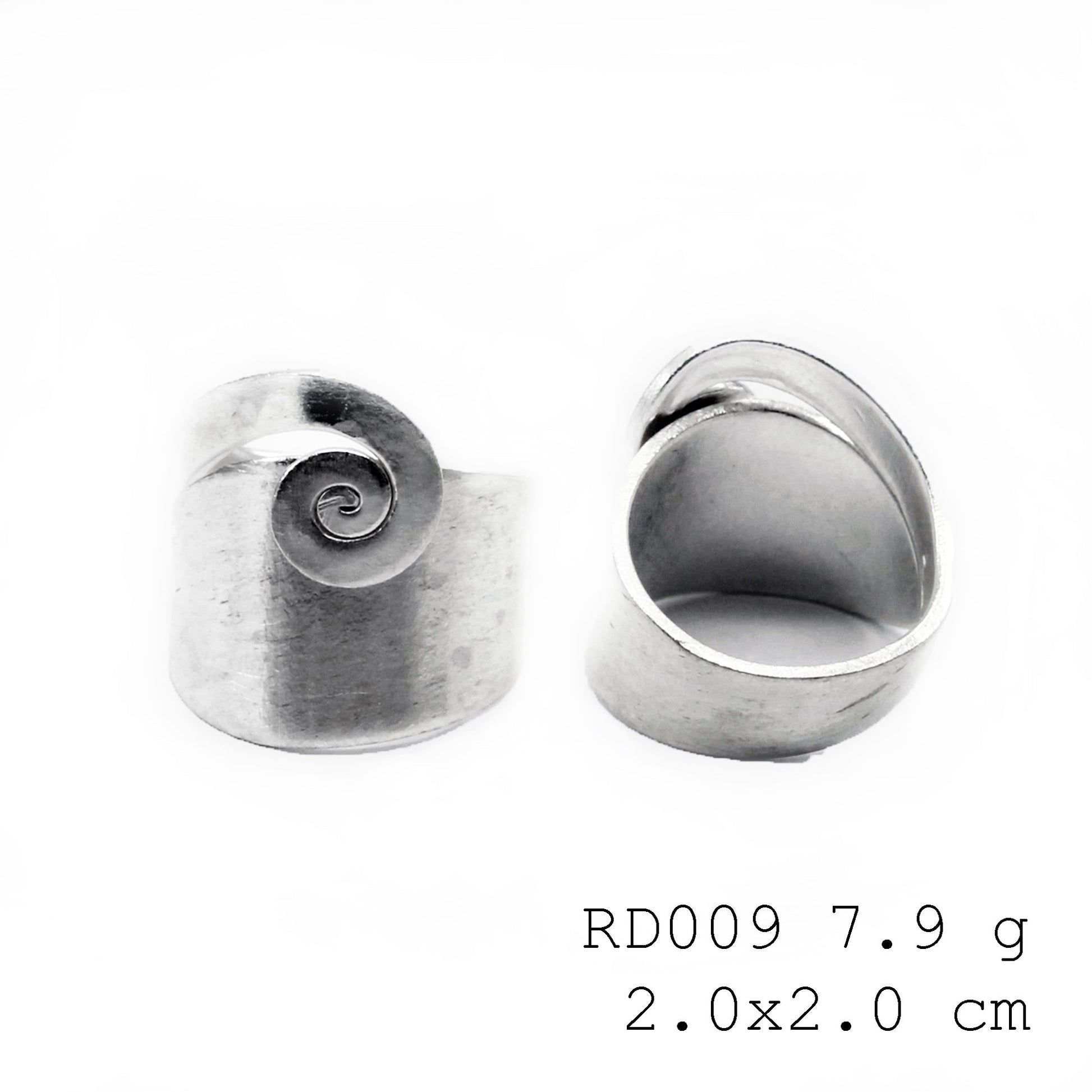 Hand-finished wildlife silver ring.