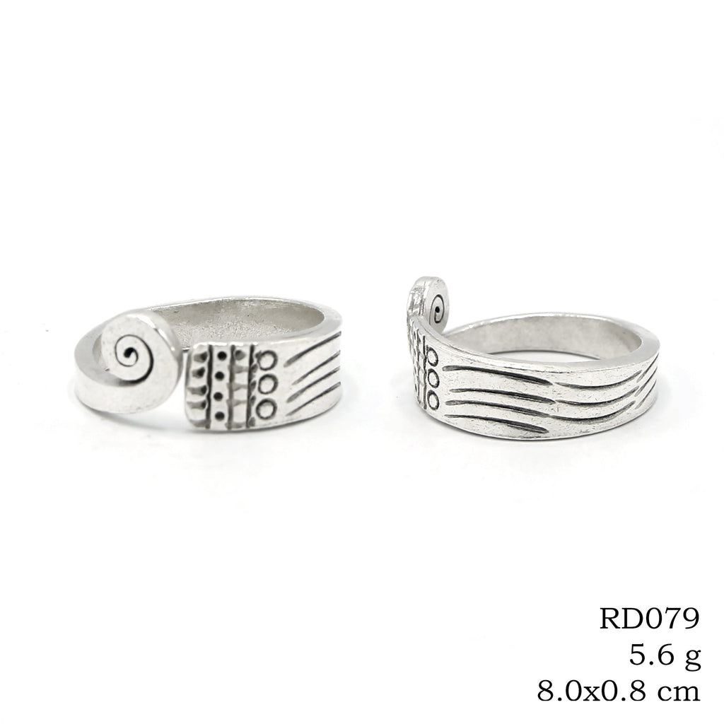 Expertly sculpted SNAIL SNAKE silver ring.