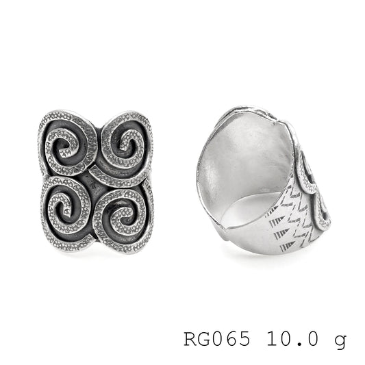 The perfect gift: A handcrafted silver ring.