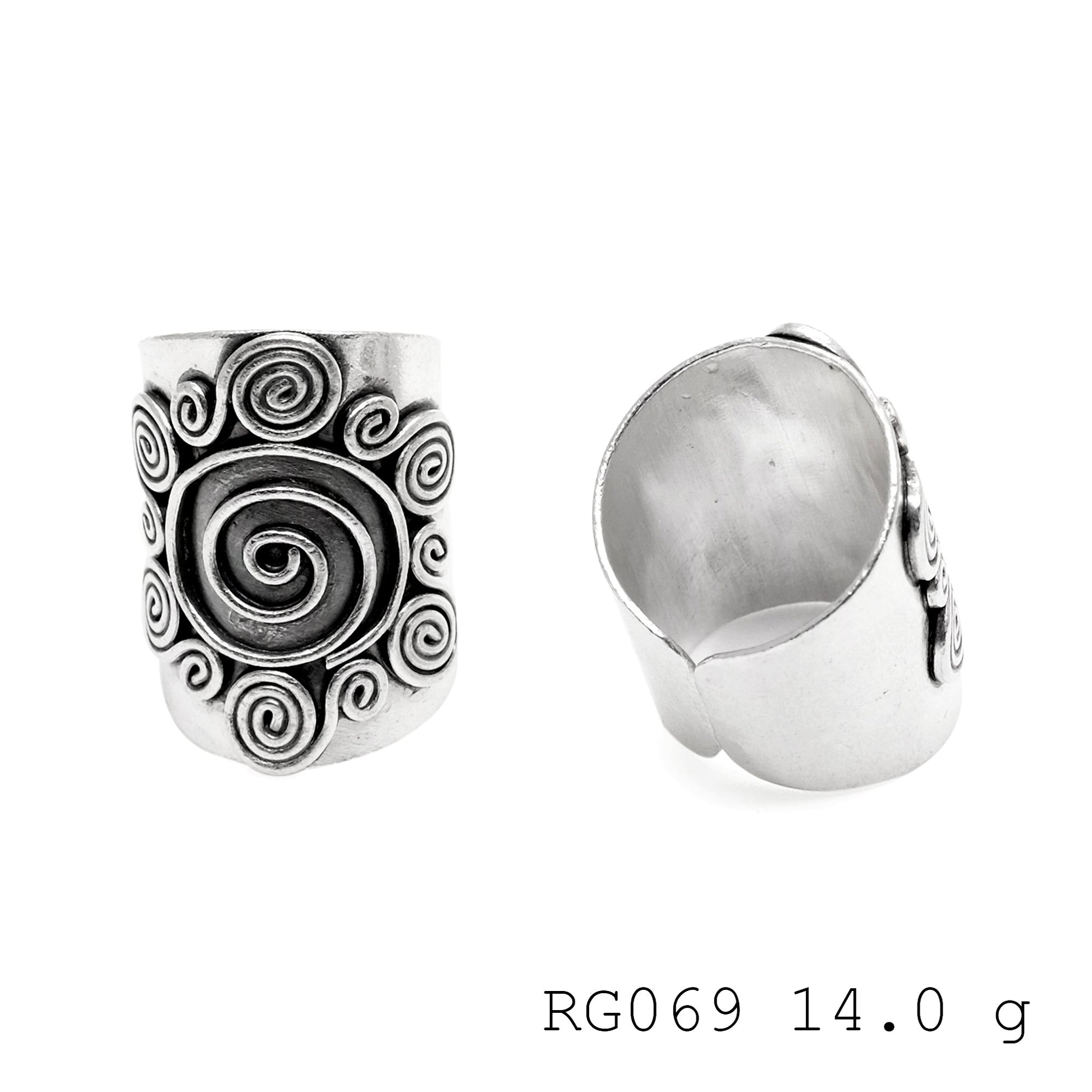 Captivating contours on this sterling silver ring.