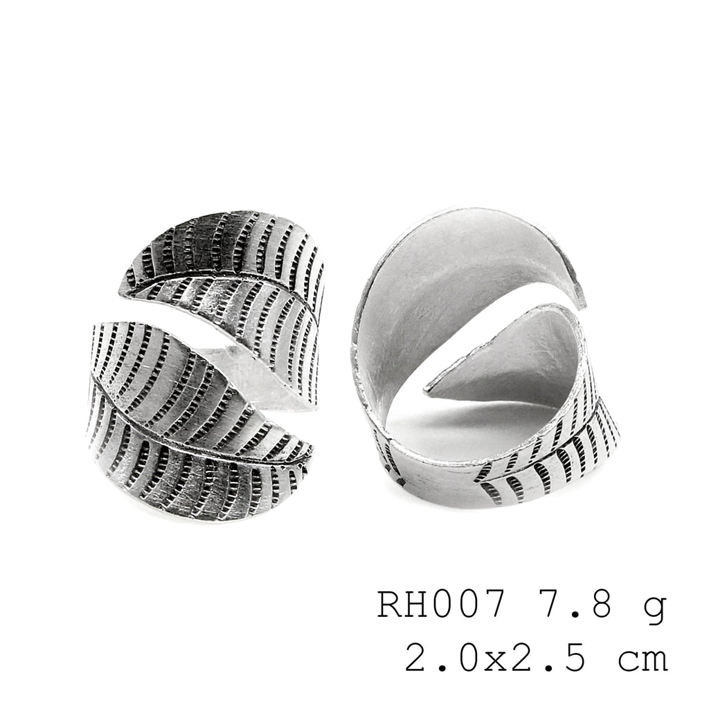 Intricate vein work on this silver ring.