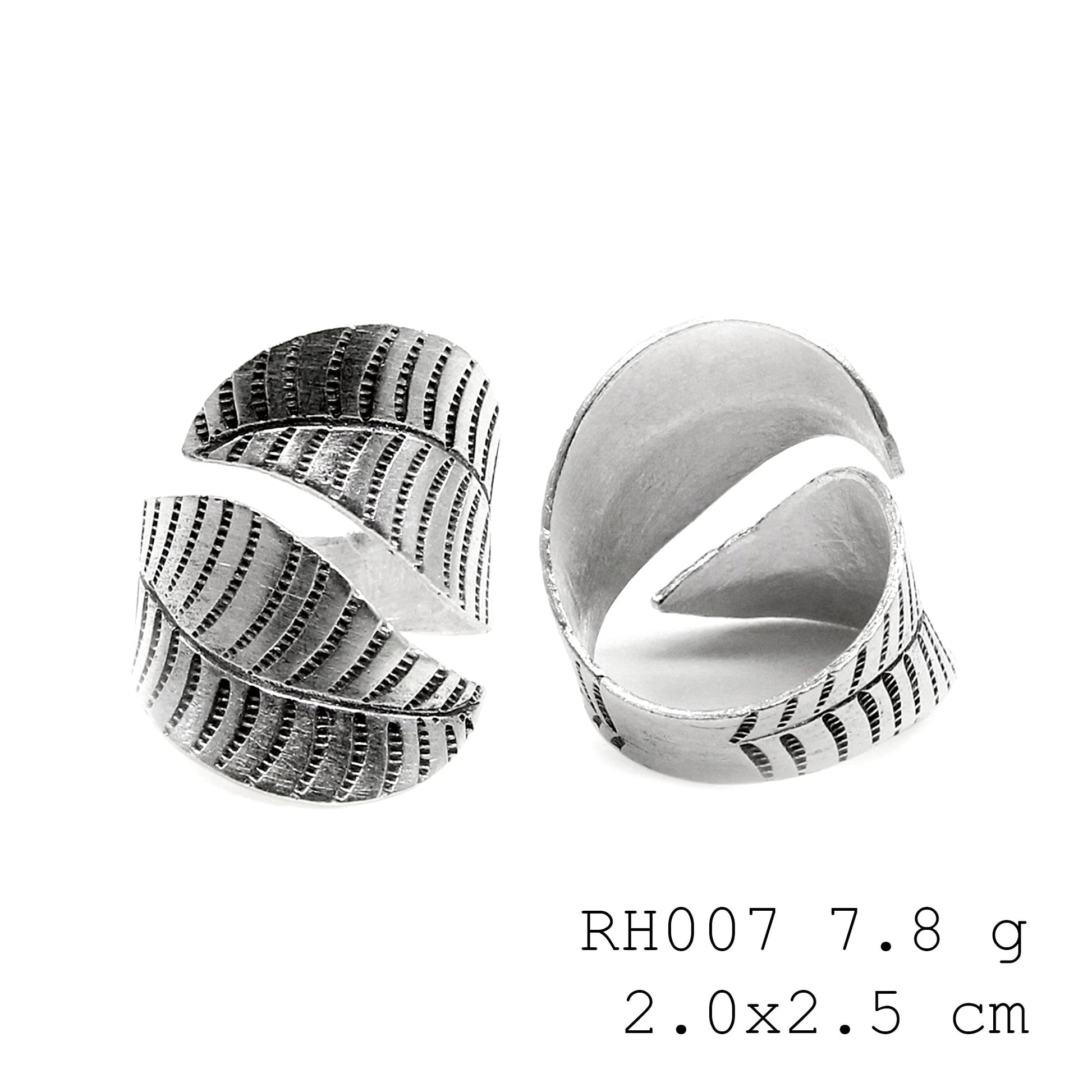 Intricate vein work on this silver ring.