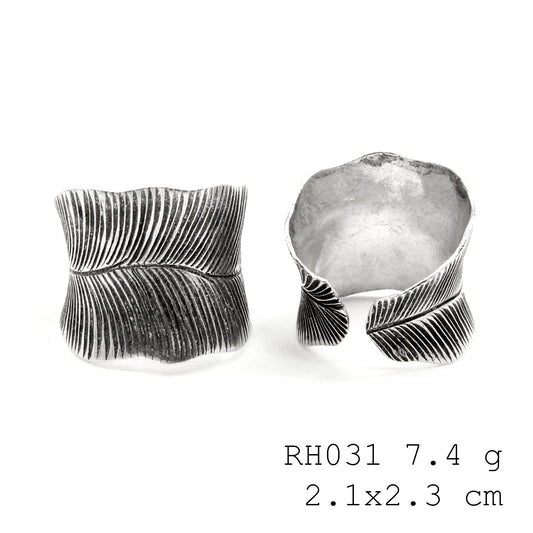 Subtle statement. This leaf silver ring works.