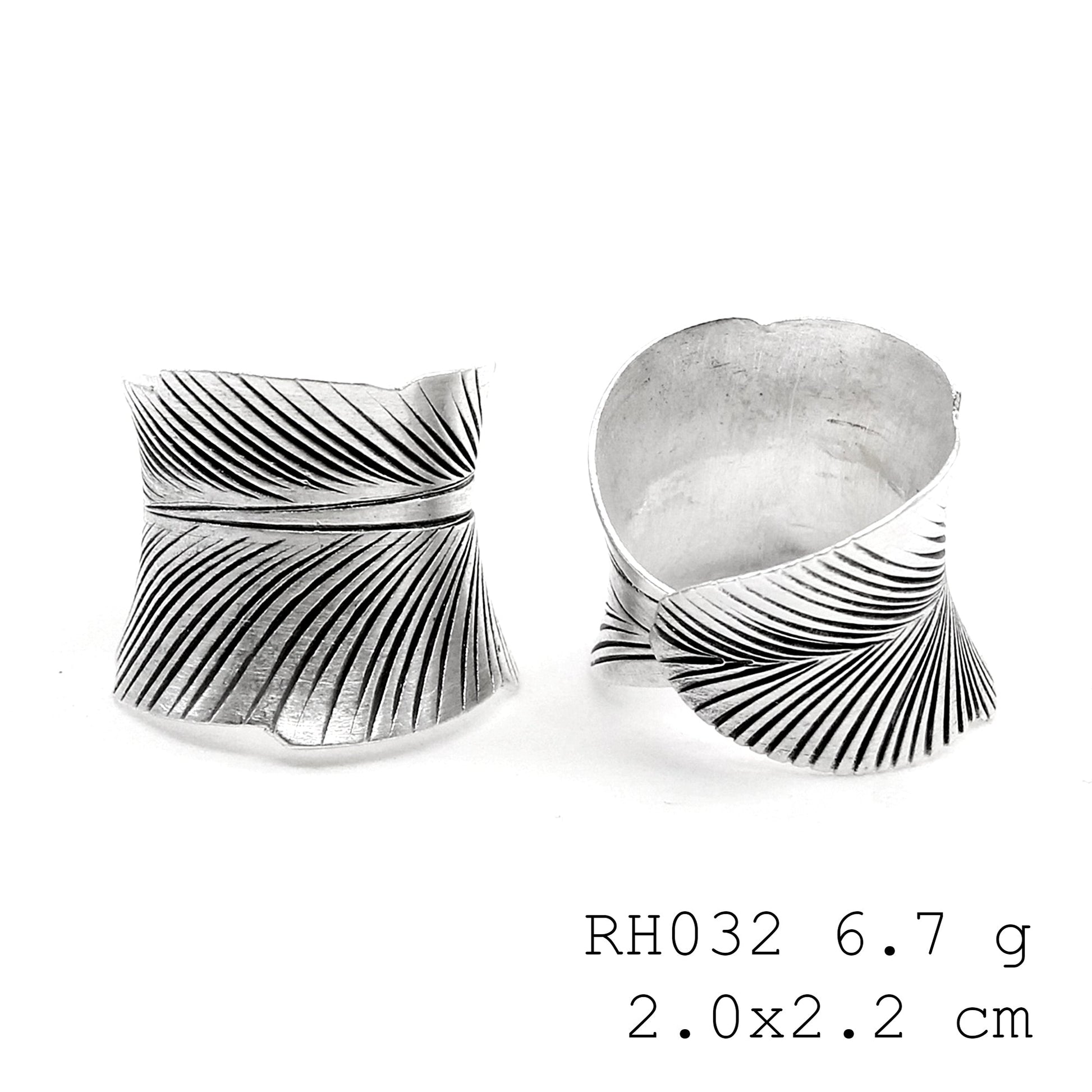 Botanical bliss silver ring.