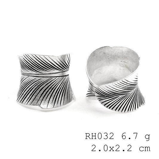 Botanical bliss silver ring.