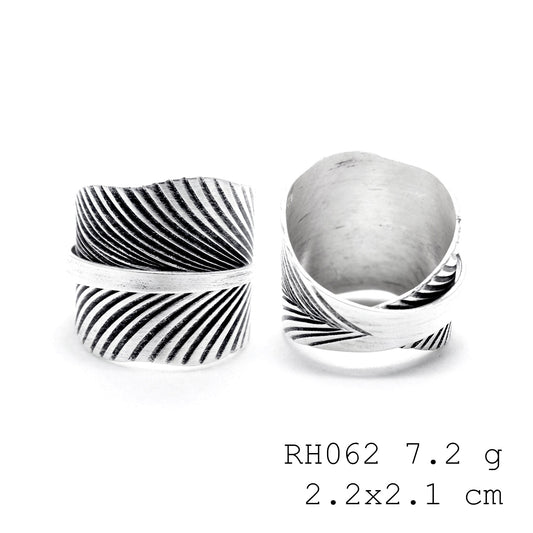 The beauty of a single leaf, crafted into a silver ring.