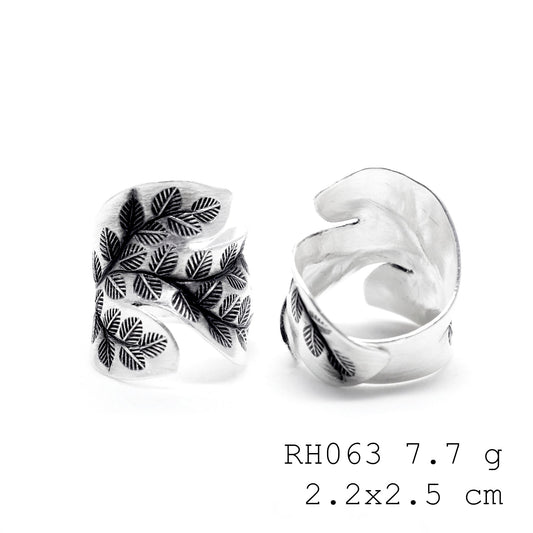 Handmade with love. Your new leaf silver ring.