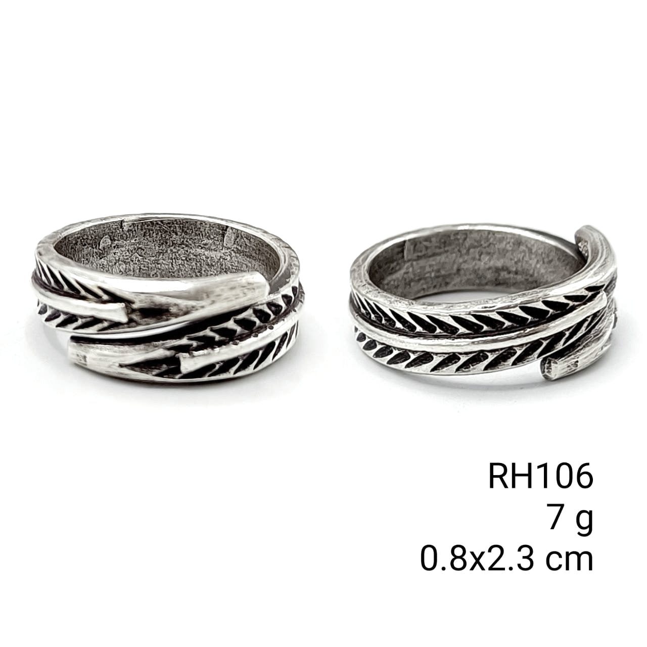 Fresh nature vibes in a silver ring.