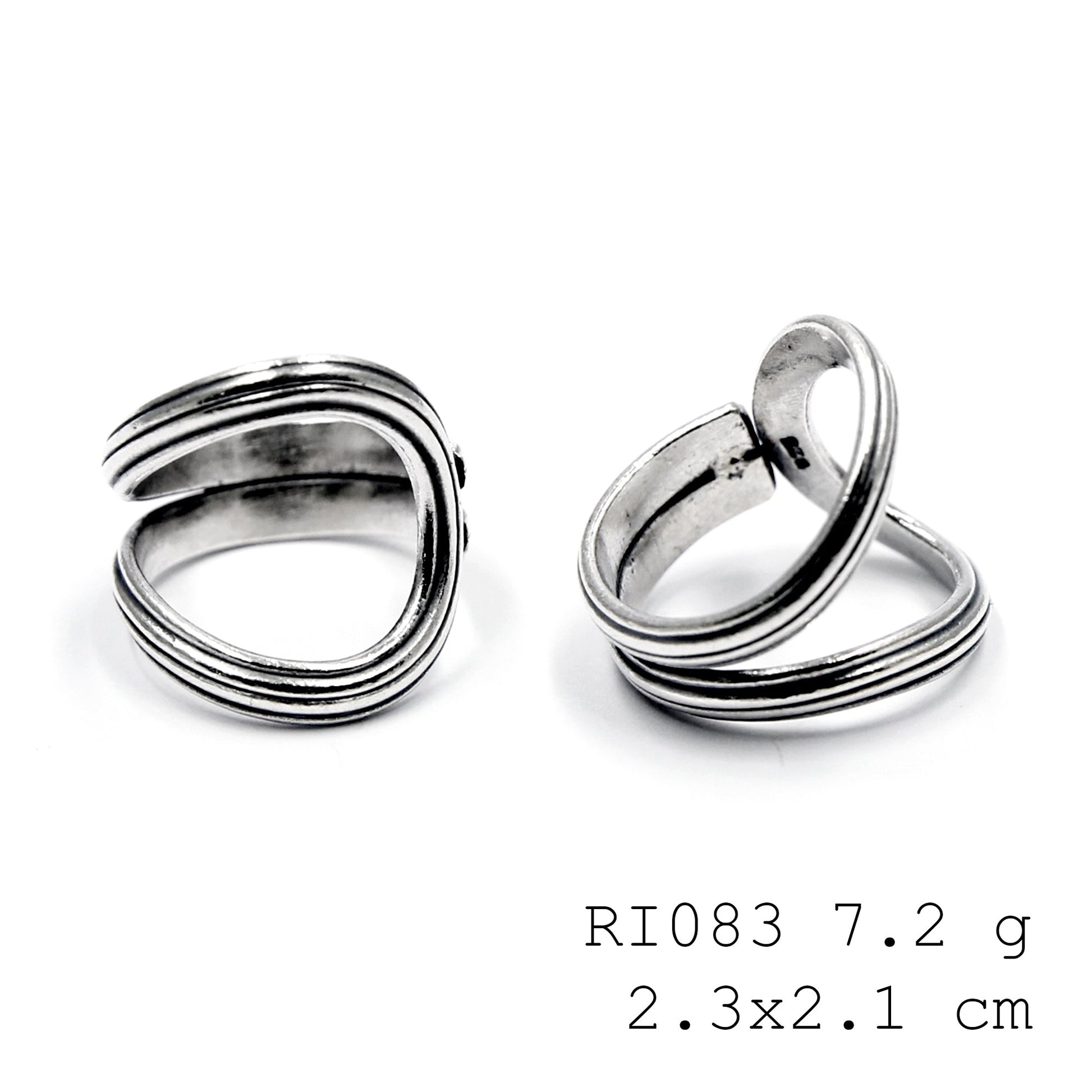 Follow the silver path. Snail line silver ring.