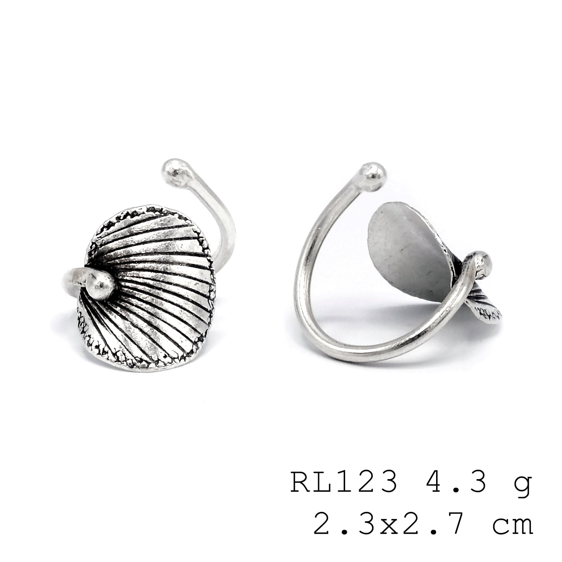 Freshly picked: your new favorite silver ring.