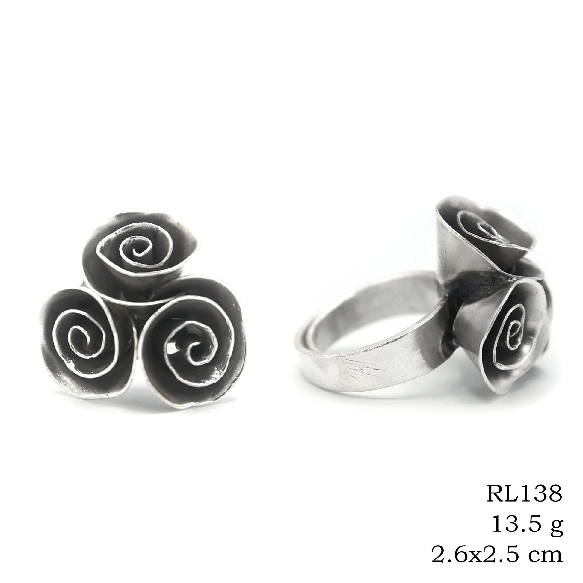 Dreaming of meadows and this silver ring.