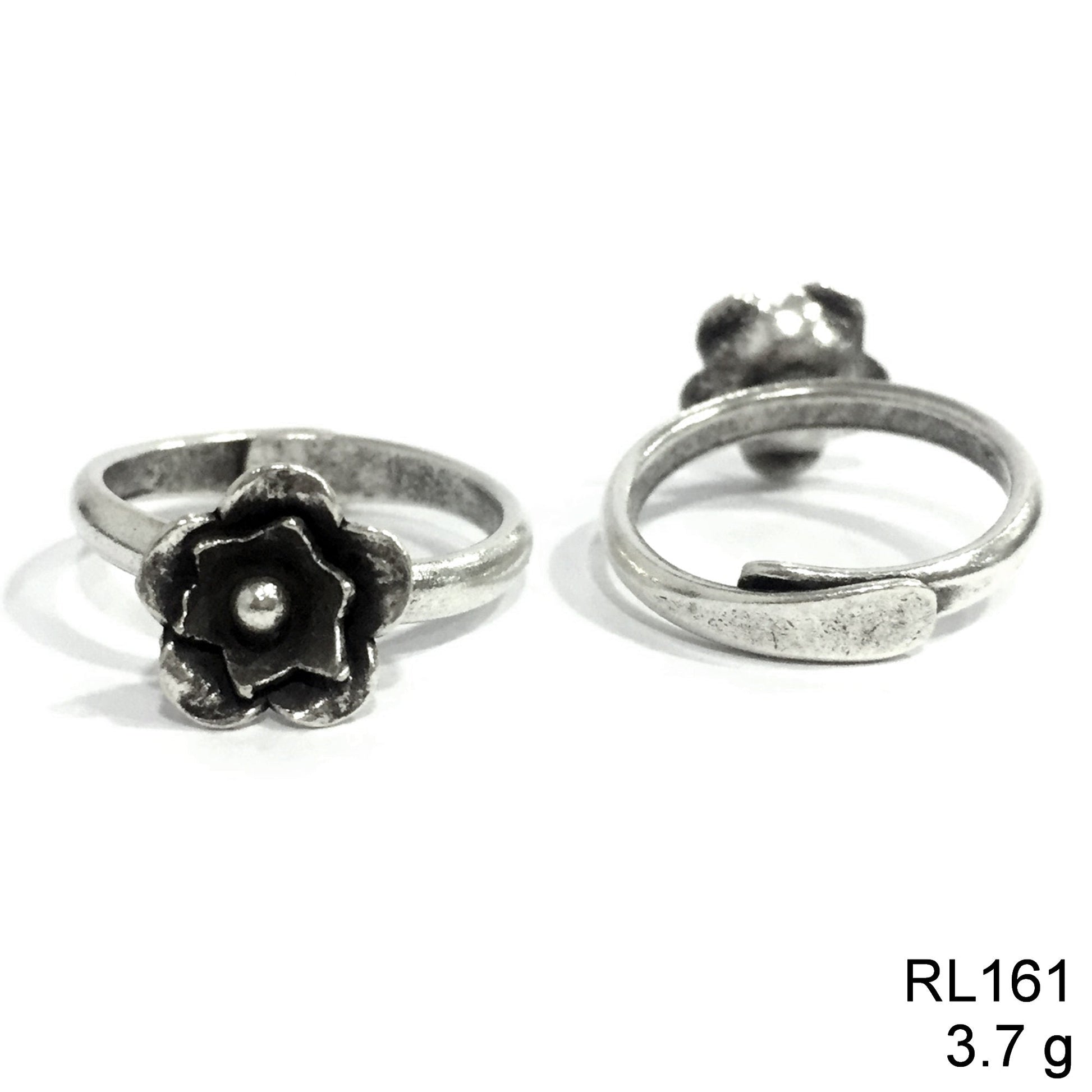 Your daily bloom silver ring.