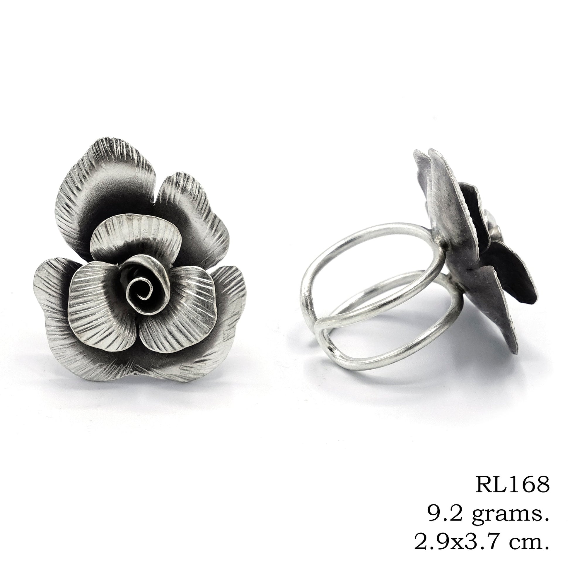 Artisan touch, pure silver ring.