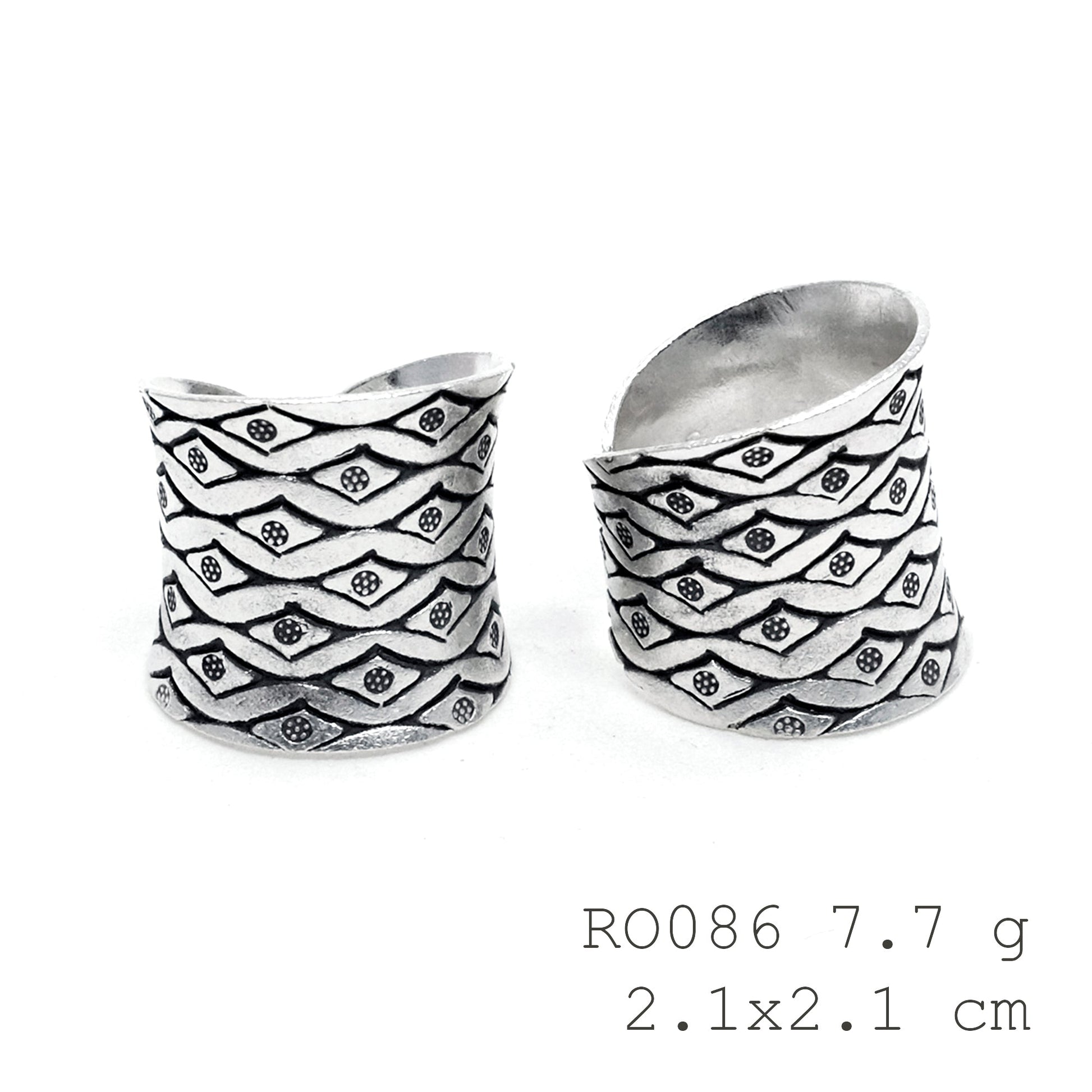 No two are ever the same with this silver ring.