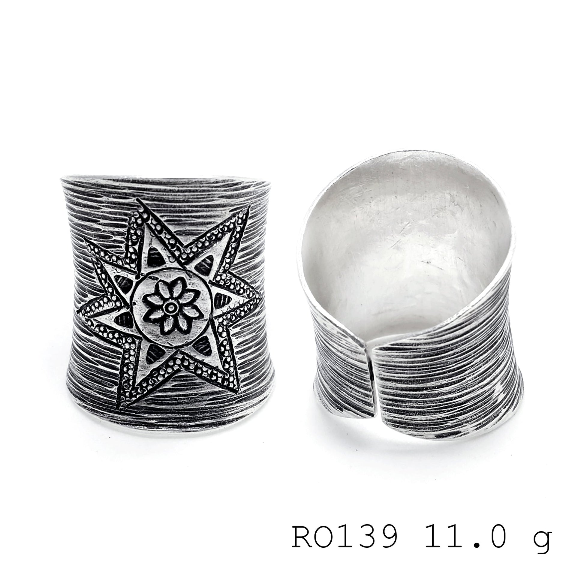 Simple lines, handmade silver ring.