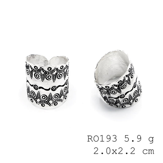 Timeless texture, timeless silver ring.
