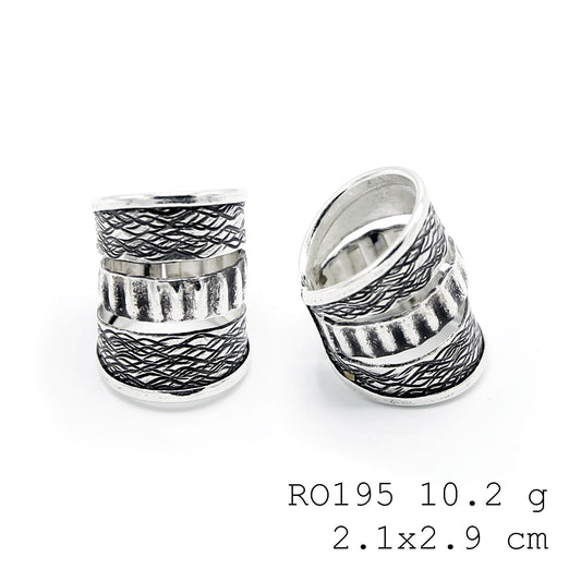 A little piece of luxury in a silver ring.