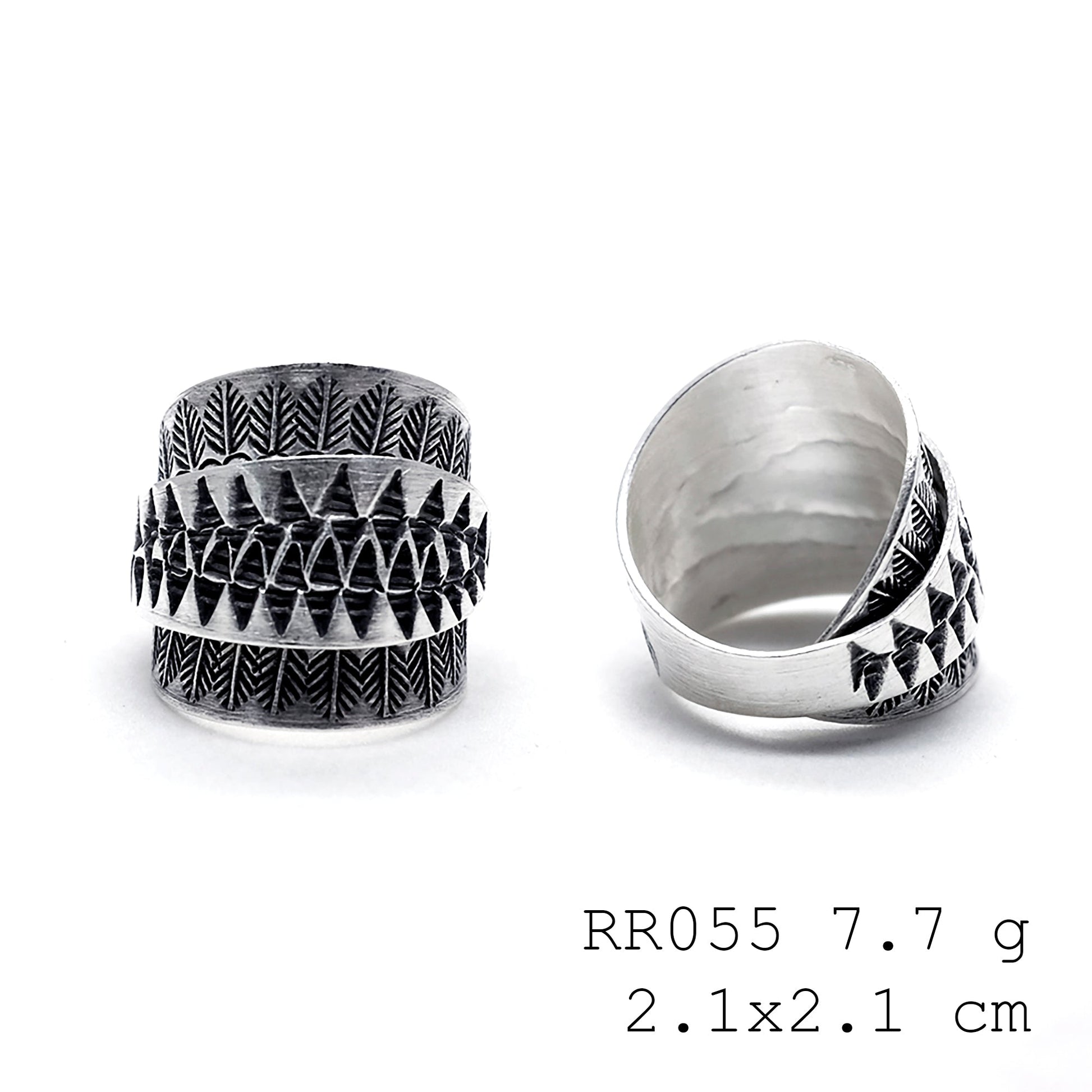 Pure elegance. Wear this 98% fine silver ring.