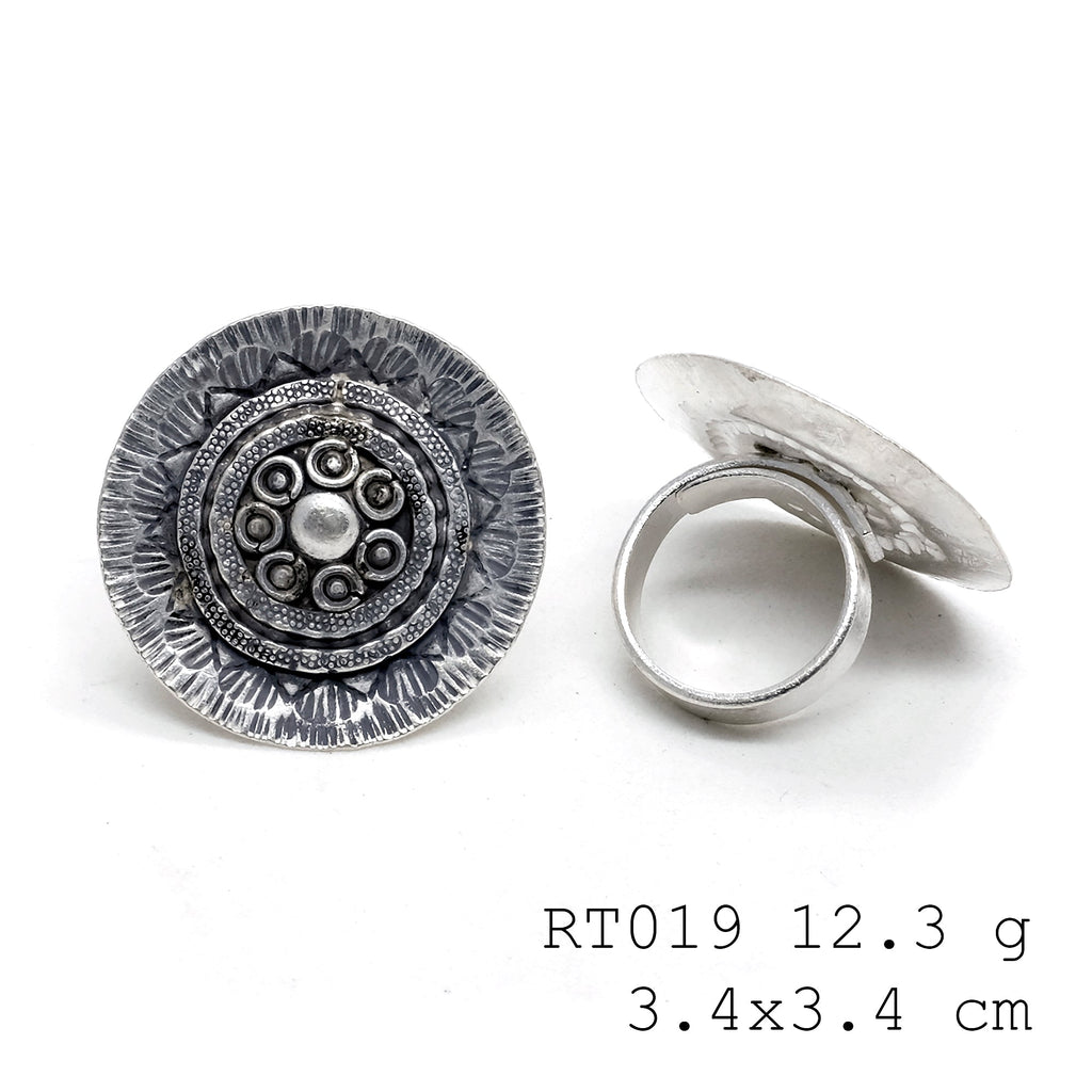 Handmade elegance. This 98% plate silver ring.