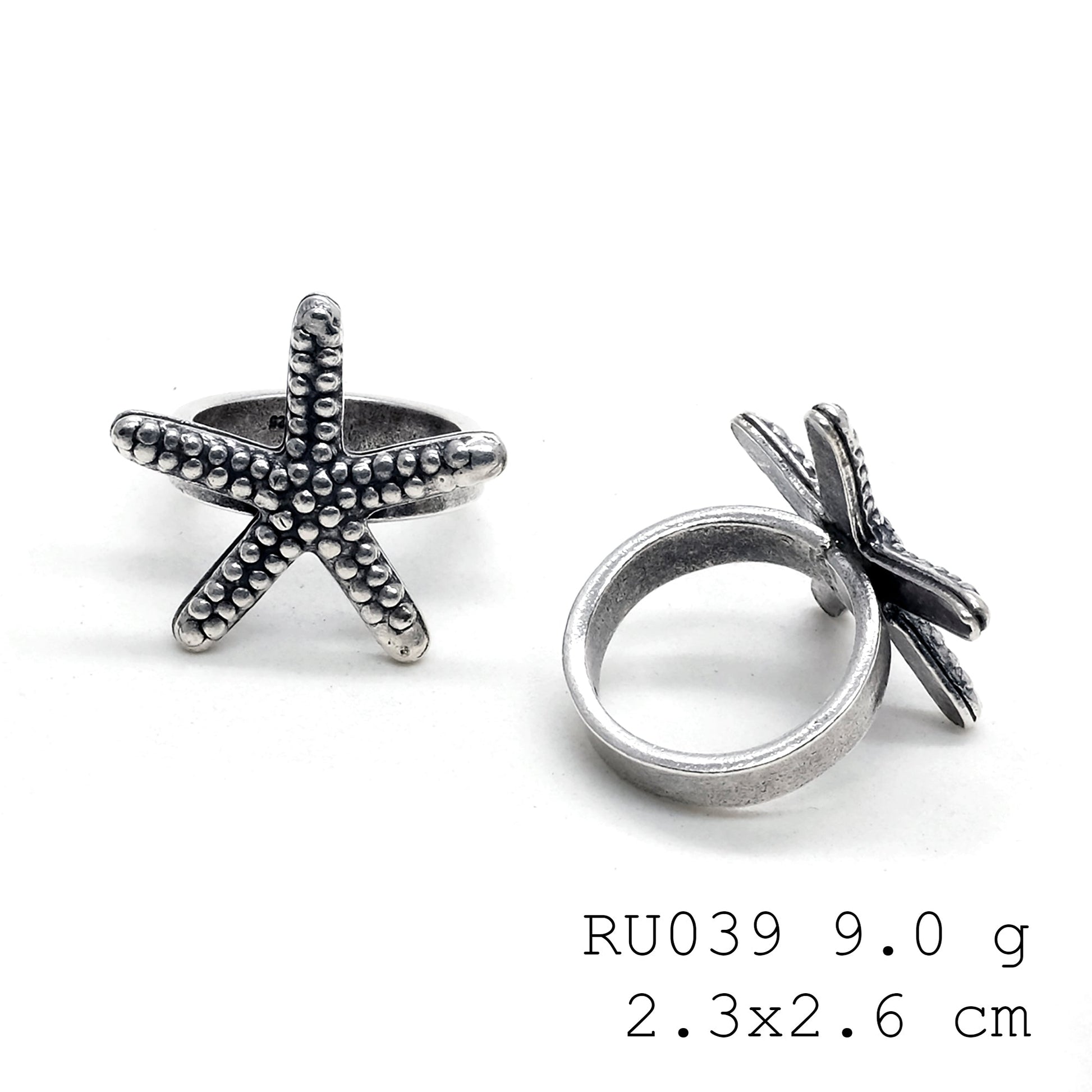 Gleaming wild. A 98% fine silver ring.