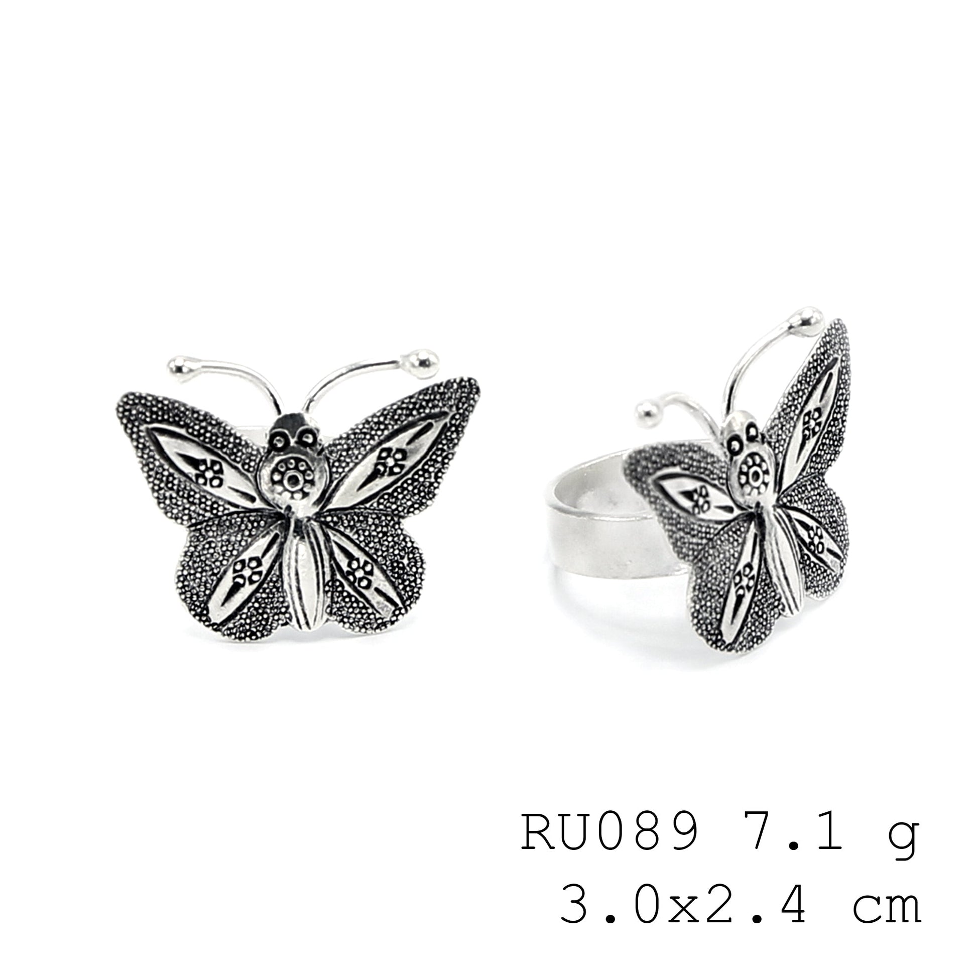 Animal accents. A handmade 98% silver ring.