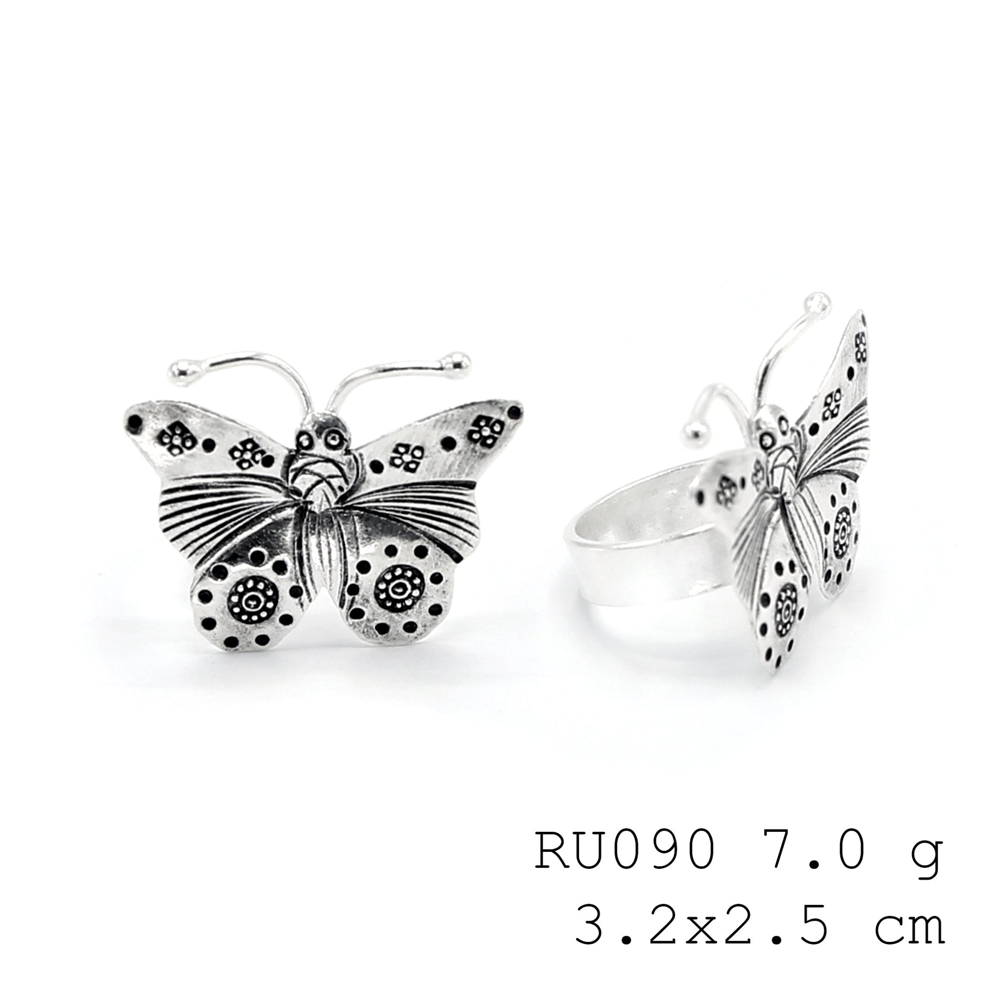 Purely detailed. A handmade animal silver ring.